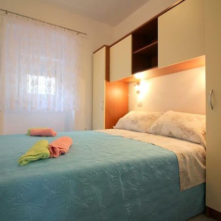 Apartment Noemi In City Center Porec Exterior photo